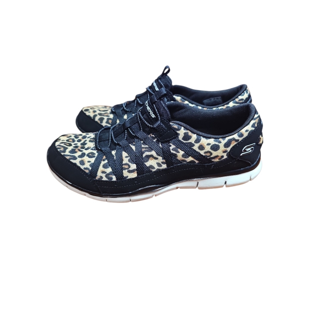 Skechers Womens Gratis Wild Vibes Leopard print sneakers Sz 9